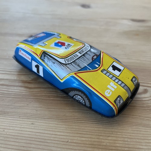 Vintage tin toy - tin, car