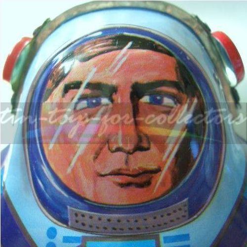 Astronaut robot sparkling - robot,