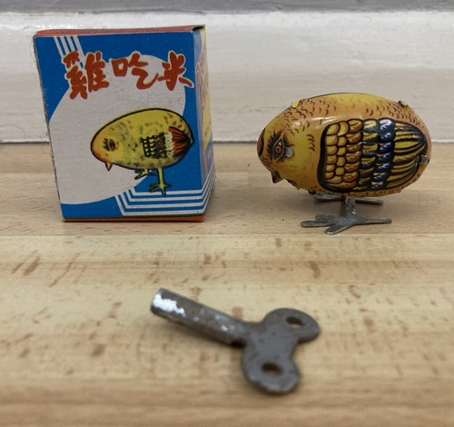 Vintage chinese tin - vintage, wind
