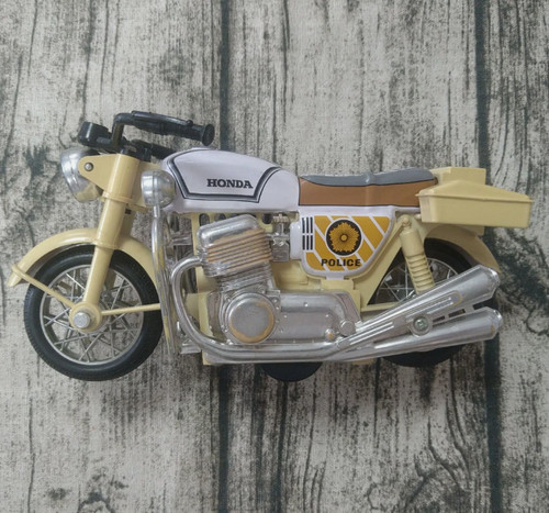 Good honda white - bike, tin