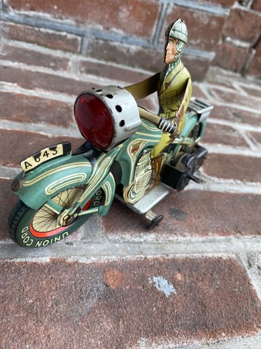 Tin toy arnold - arnold, a