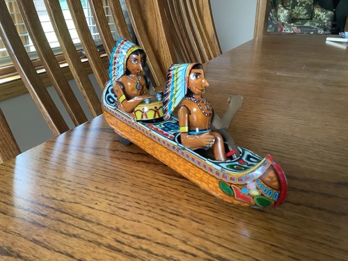 Vintage indians tin toy - indians, in