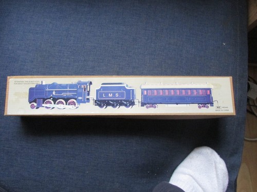 Wind metal tin toy - wind,