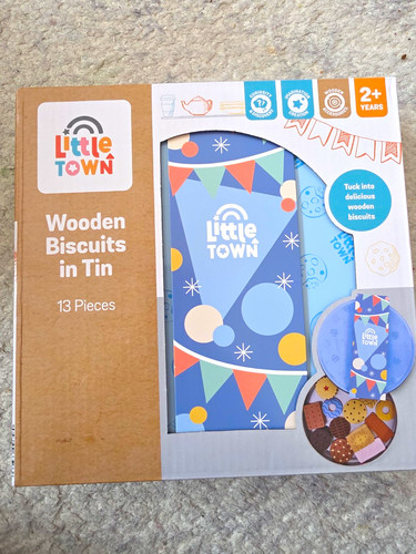 Little town wooden biscuits - wooden,